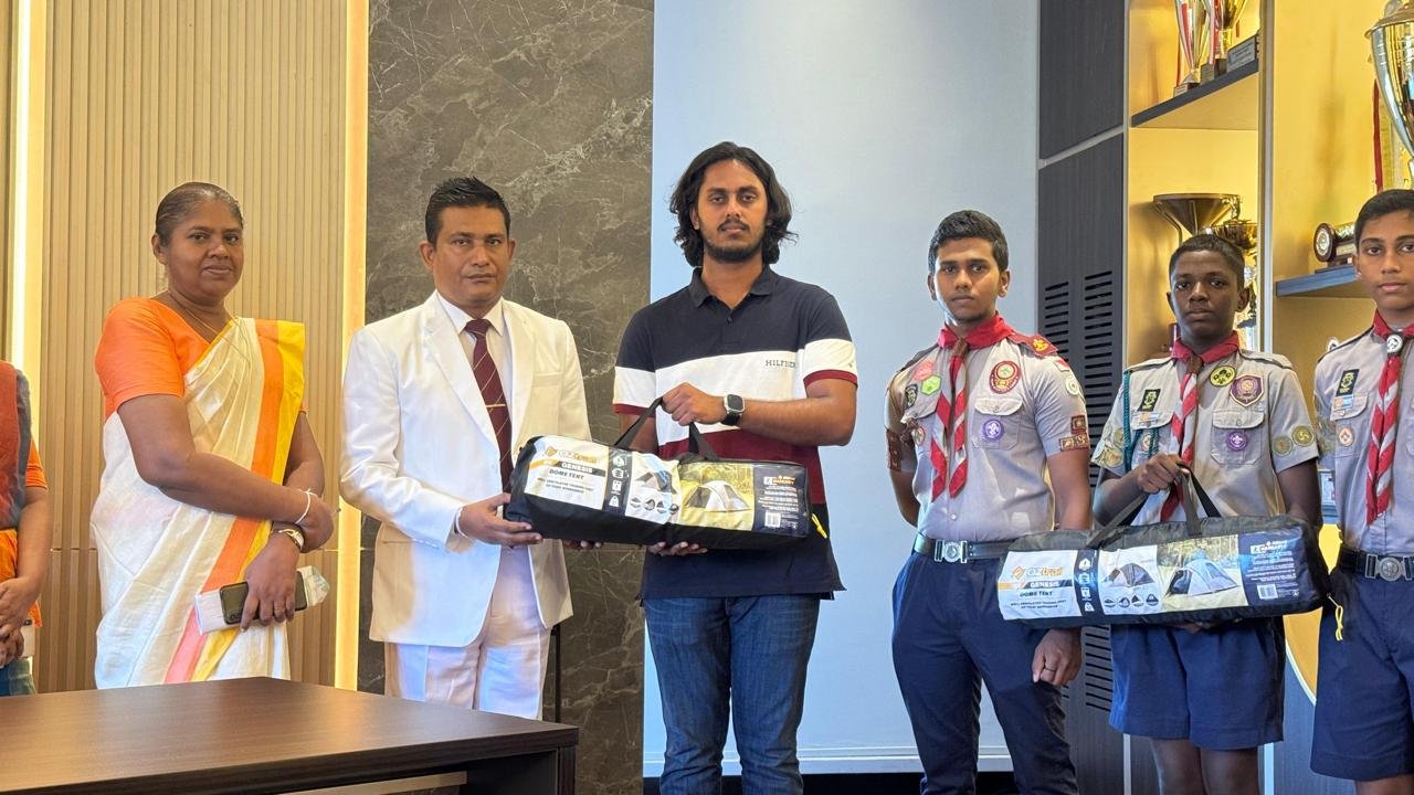 Hiking Tents donated to Nalanda Scouts by Pahan Palpita