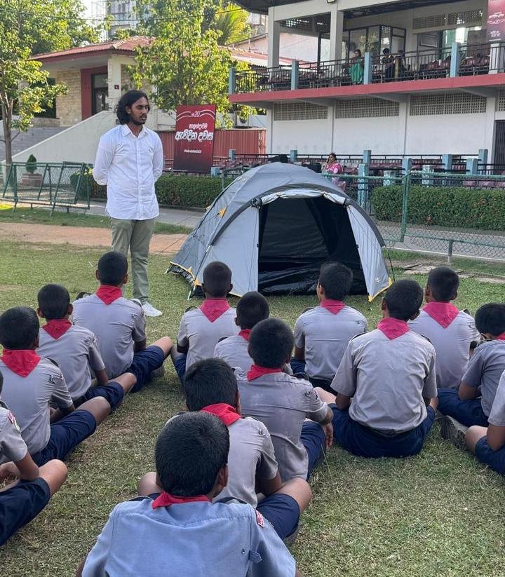 Hiking Tents donated to Nalanda Scouts by Pahan Palpita